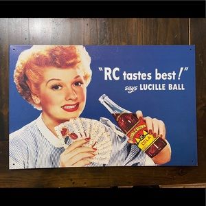 Metal I Love Lucy Sign